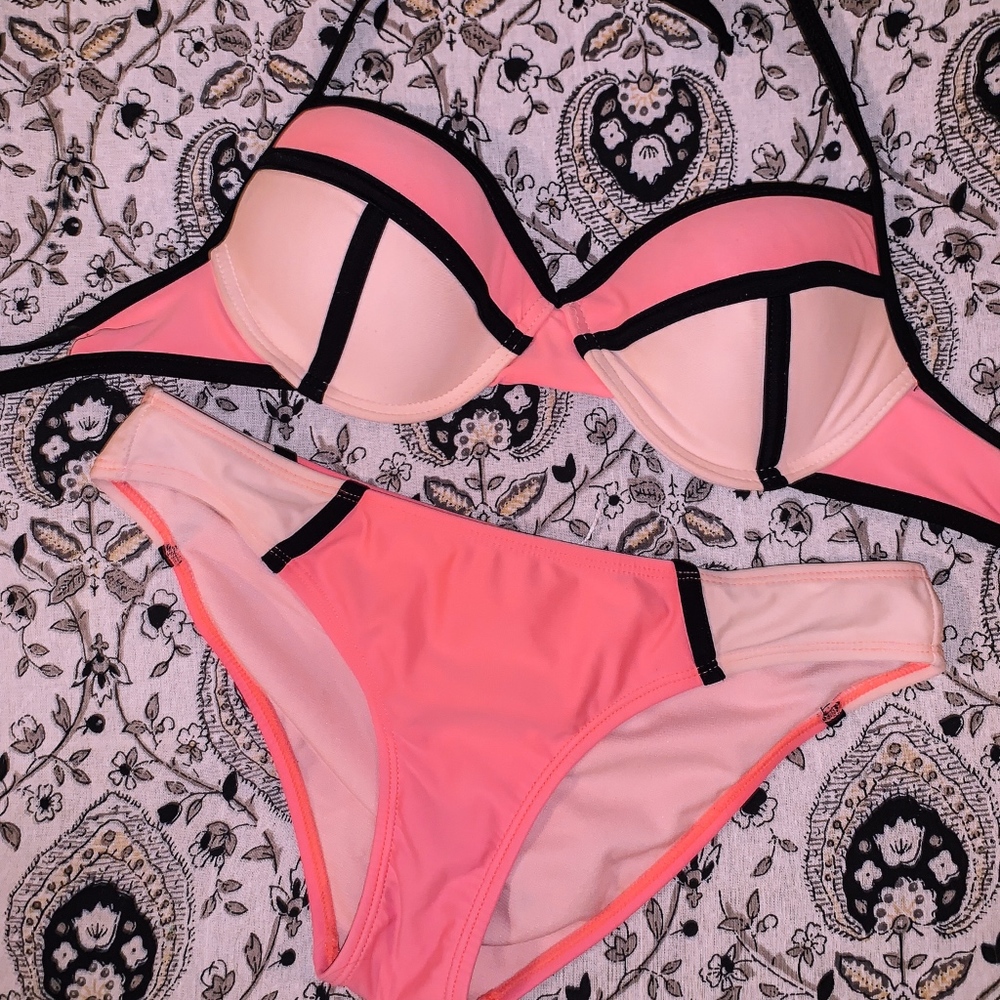 ⭐Pink bikini